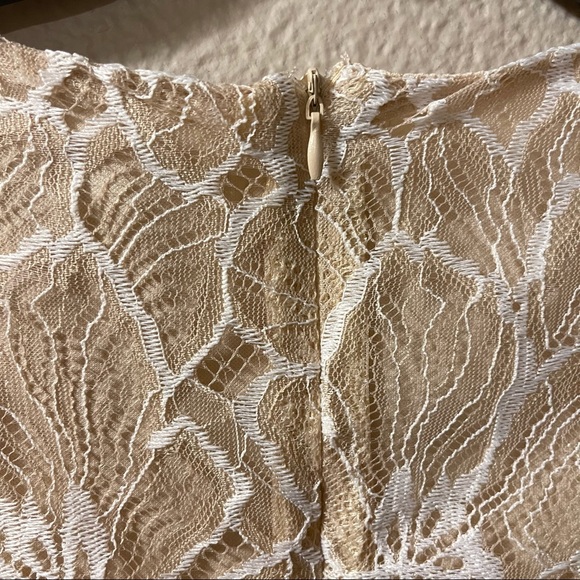 BaeVely Cream and White Lace Dress Size Medium - Picture 12 of 13